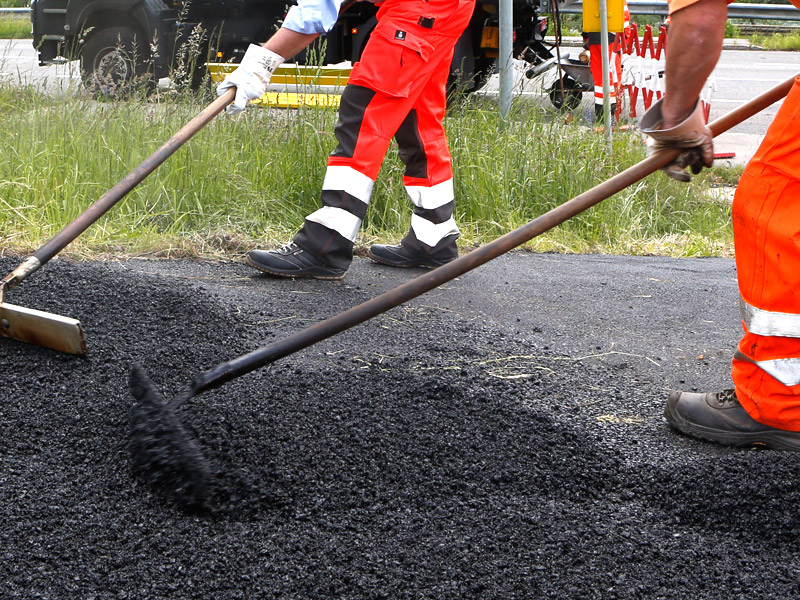 Straßenreinigung und -instandhaltung