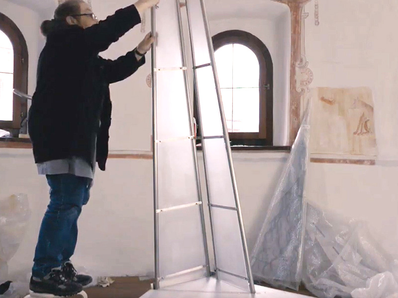 Skulptur im Dinzlschloss 