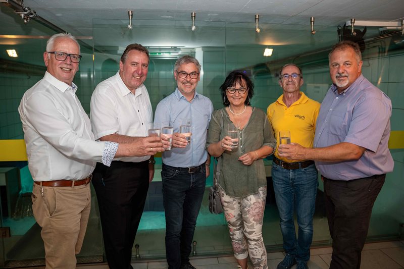 Landtagspräsident Reinhart Rohr, Stadtrat Erwin Baumann, Herwig Töscher (Gemeindewasserversorgungsverband), Gemeinderätin Andrea Taschwerg, Peter Weis (Wasserwerksleiter) und Harald Geissler (Feuerwehrchef).