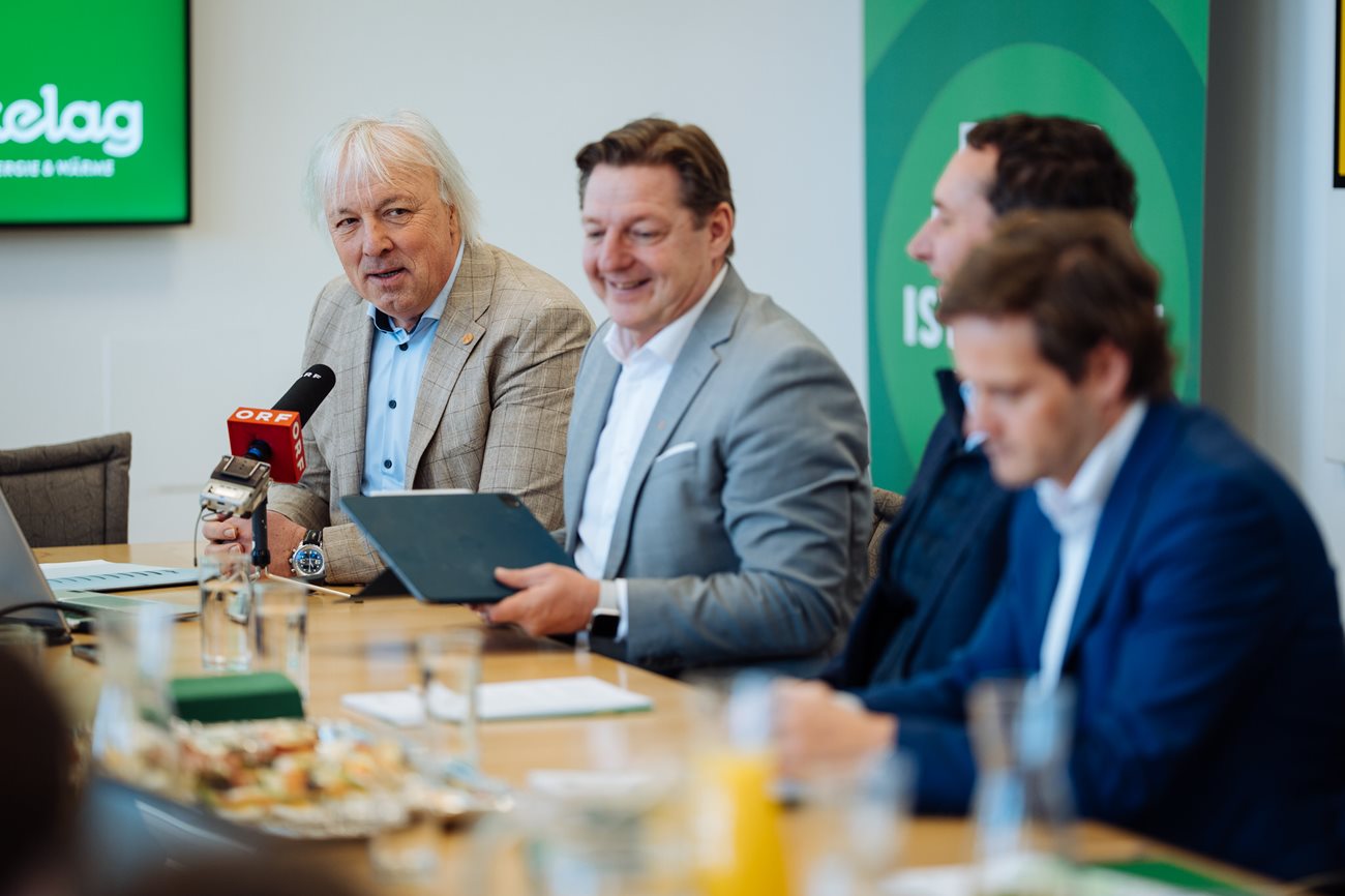 Von links: "Kelag Energie & Wärme"-Vorstand Adolf Melcher, Bürgermeister Günther Albel und Kelag-Vorstand Reinhard Draxler