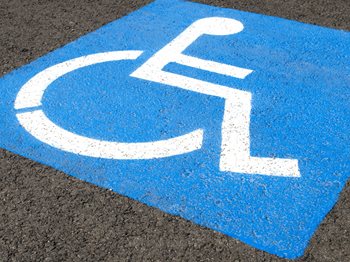 Behindertenparkplätze