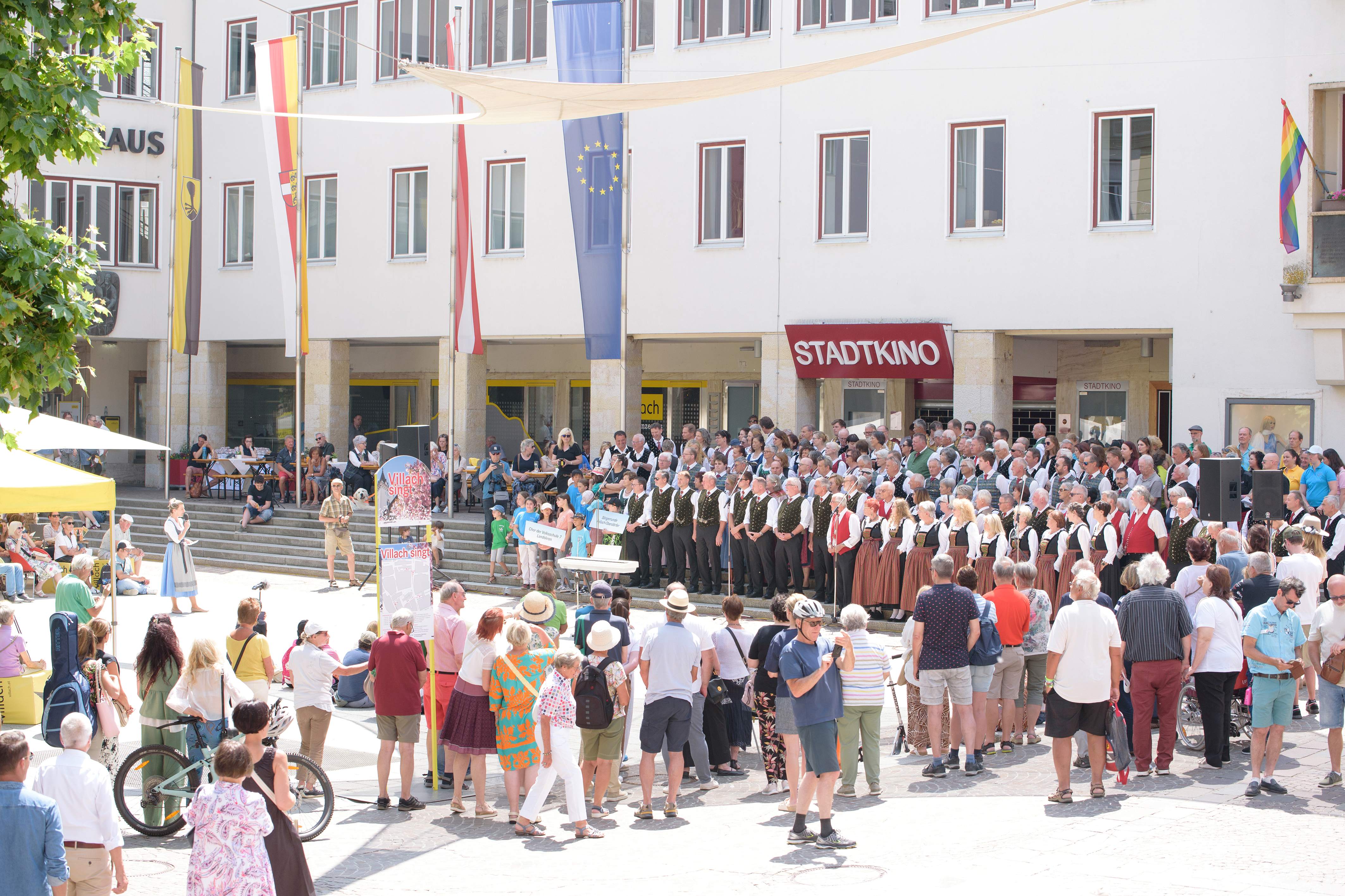 Villach singt wenns durch Plätze und Gassen klingt!