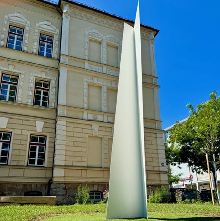 Andreas Feil - Gefaltete Stahlskulptur aus einem Stück