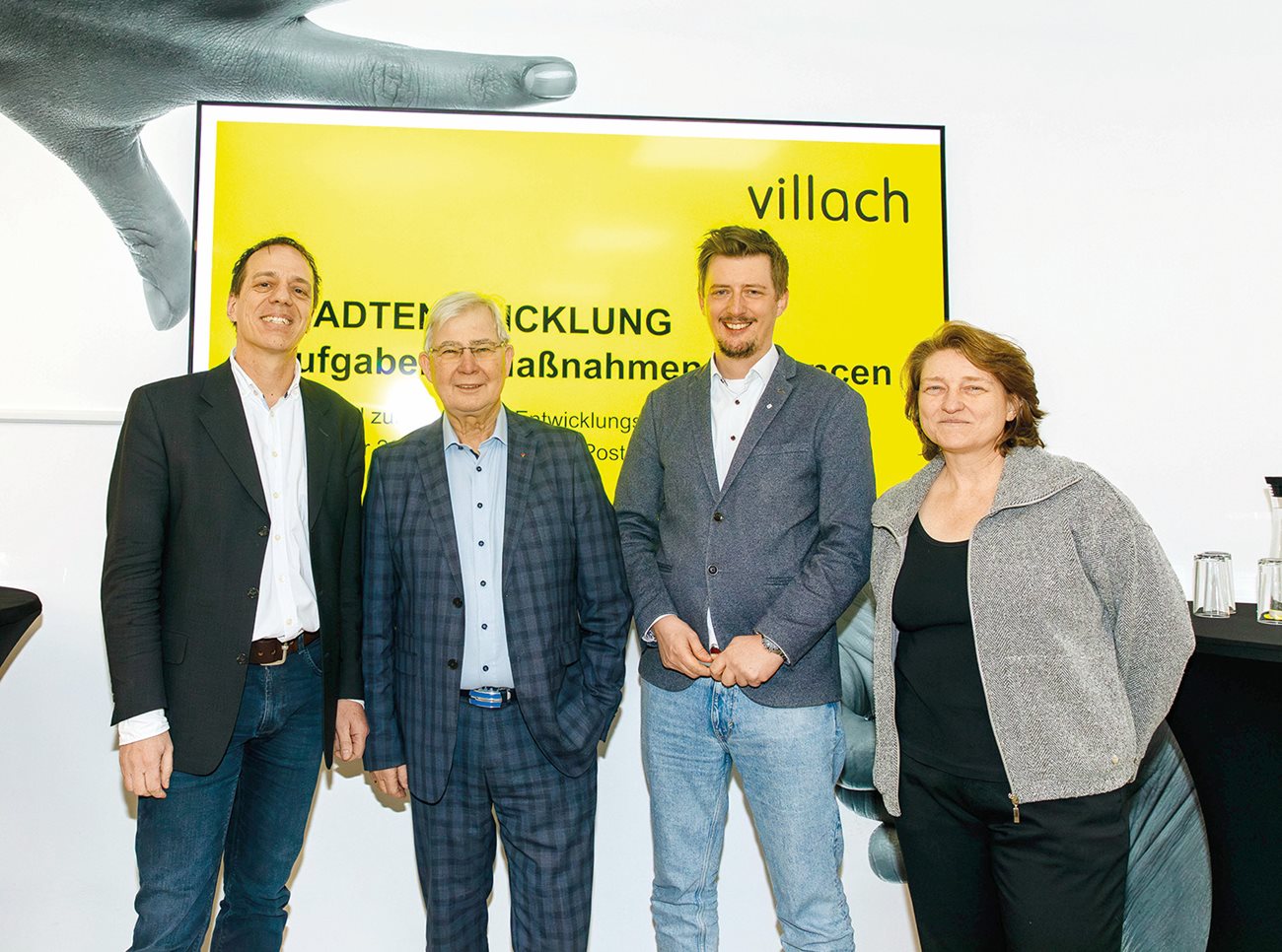 Von links: Klaus Rauter, Stadtrat Harald Sobe, Andreas Madritsch (Planungsbüro LWK Ziviltechniker) und Ursula Mollay (Österreichisches Institut für Raumplanung).