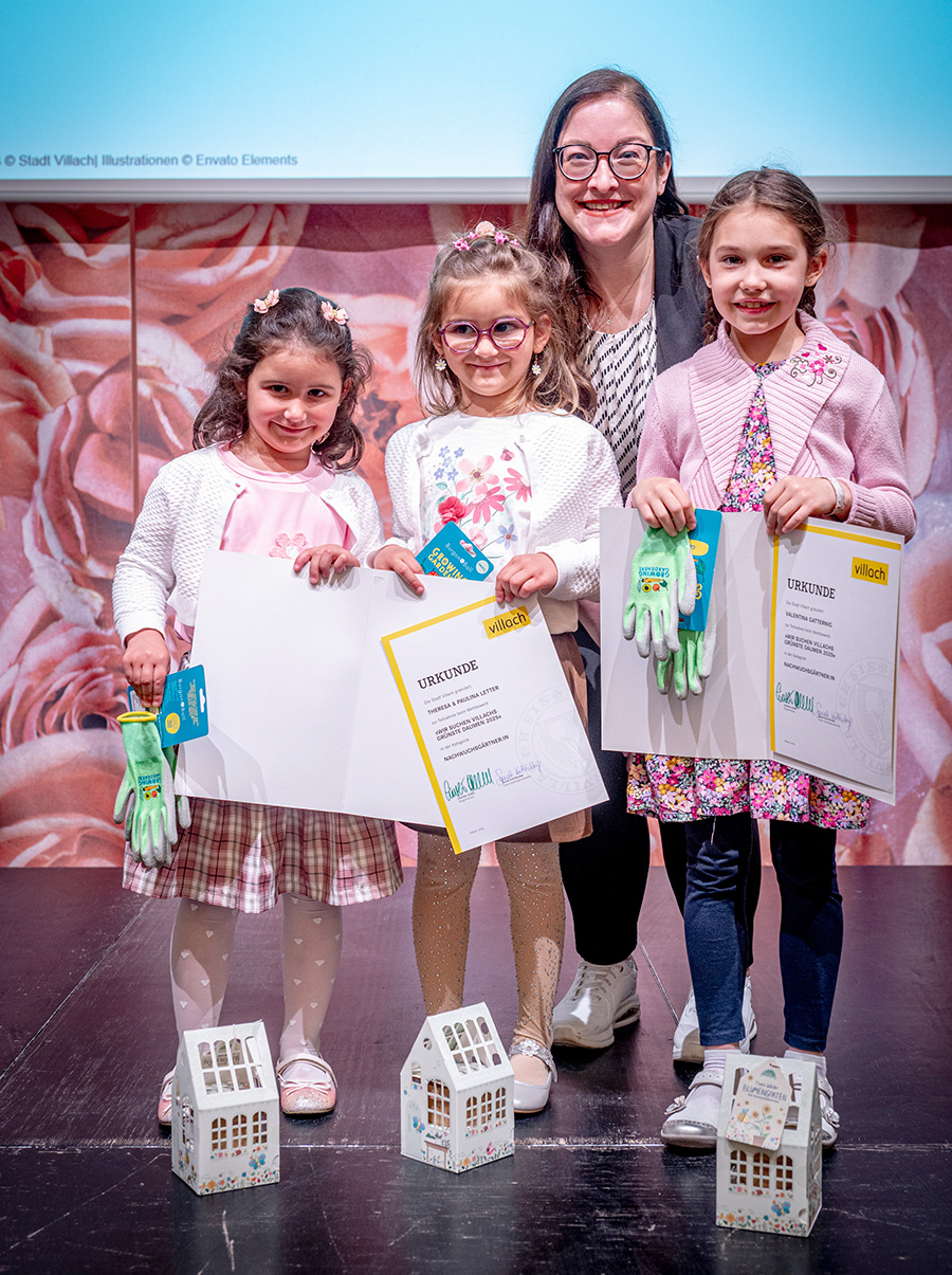 Nachwuchsgärtnerinnen Valentina, Theresa und Paulina