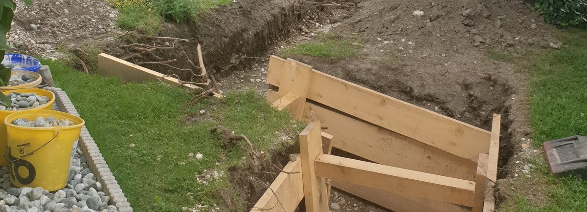 Grabungsarbeiten im Freien