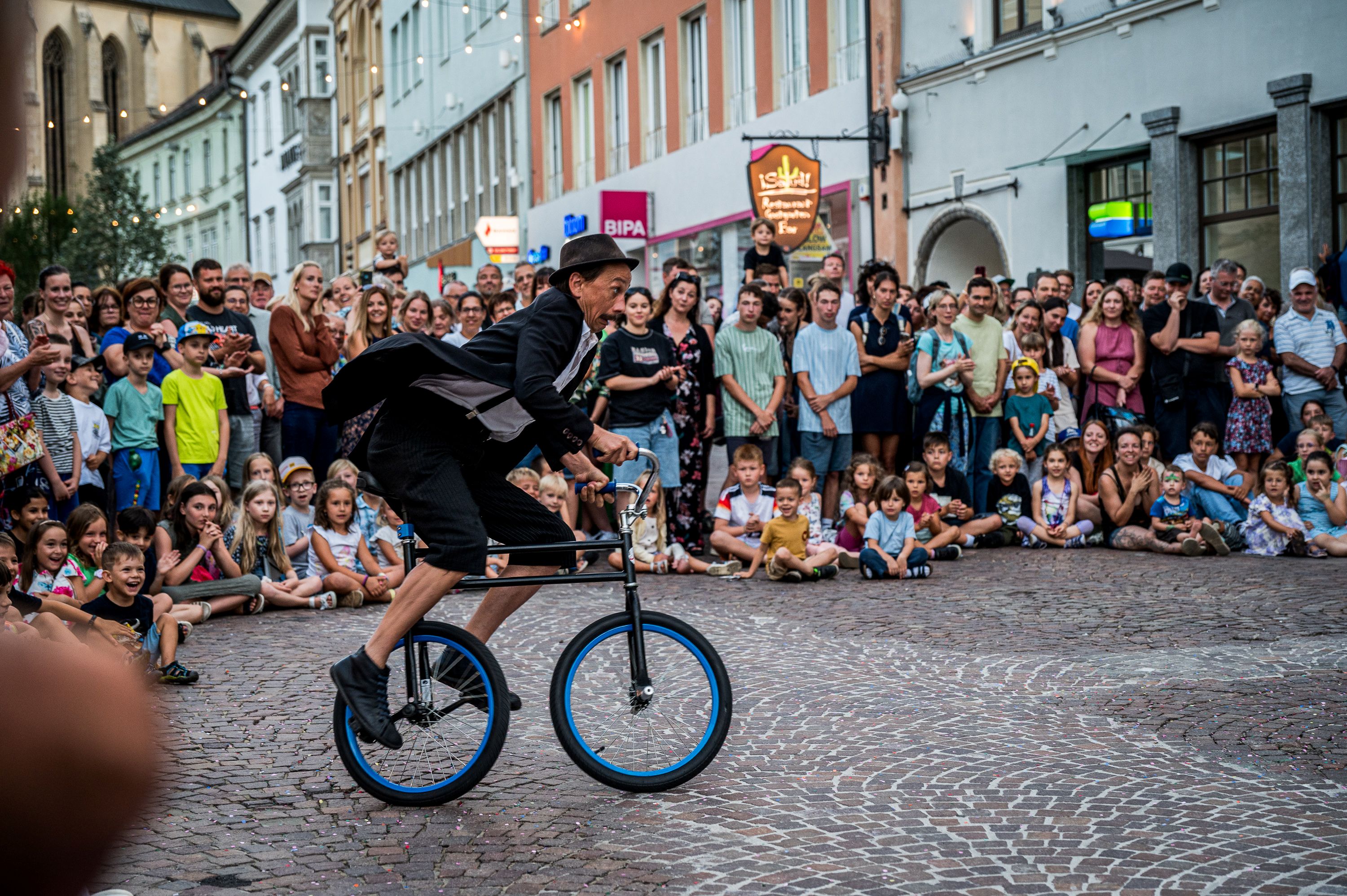 VILLACH – DER SOMMER UND DU: Der erste SommerFreitag ist da!