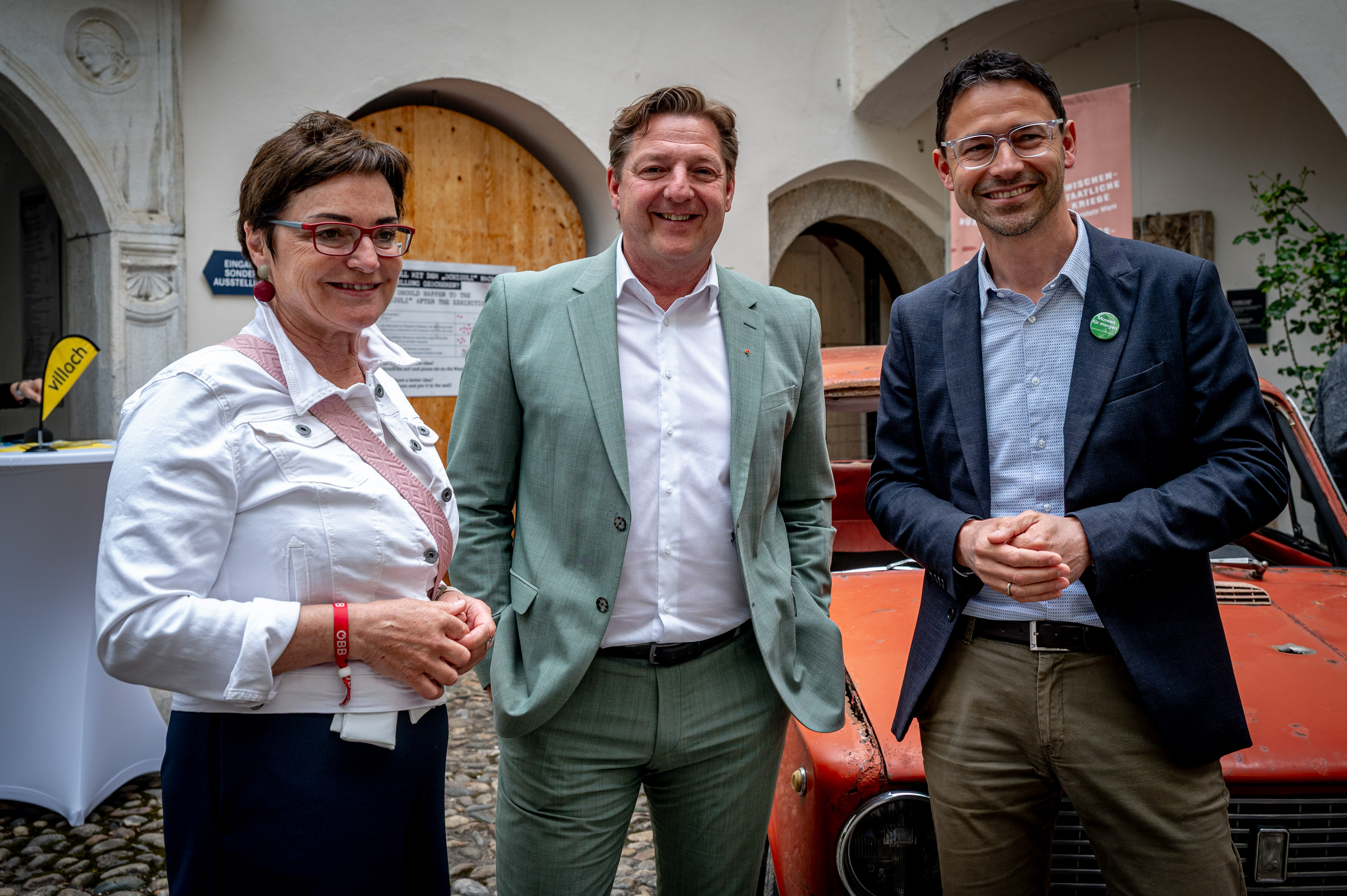 Museum: Sonderschau und archäologische Ausstellung