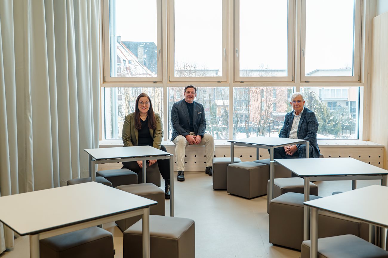 Bürgermeister Günther Albel mit Bildungsreferentin Vizebürgermeisterin Sarah Katholnig und Baureferent Stadtrat Harald Sobe