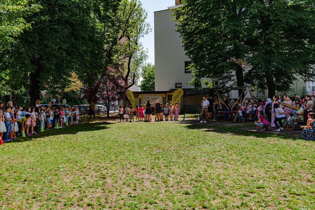 Bis dato war der Khevenhüllerpark ein Schulpark der ehemaligen VS Khevenhüller - nun wird er öffentlich zugänglich.