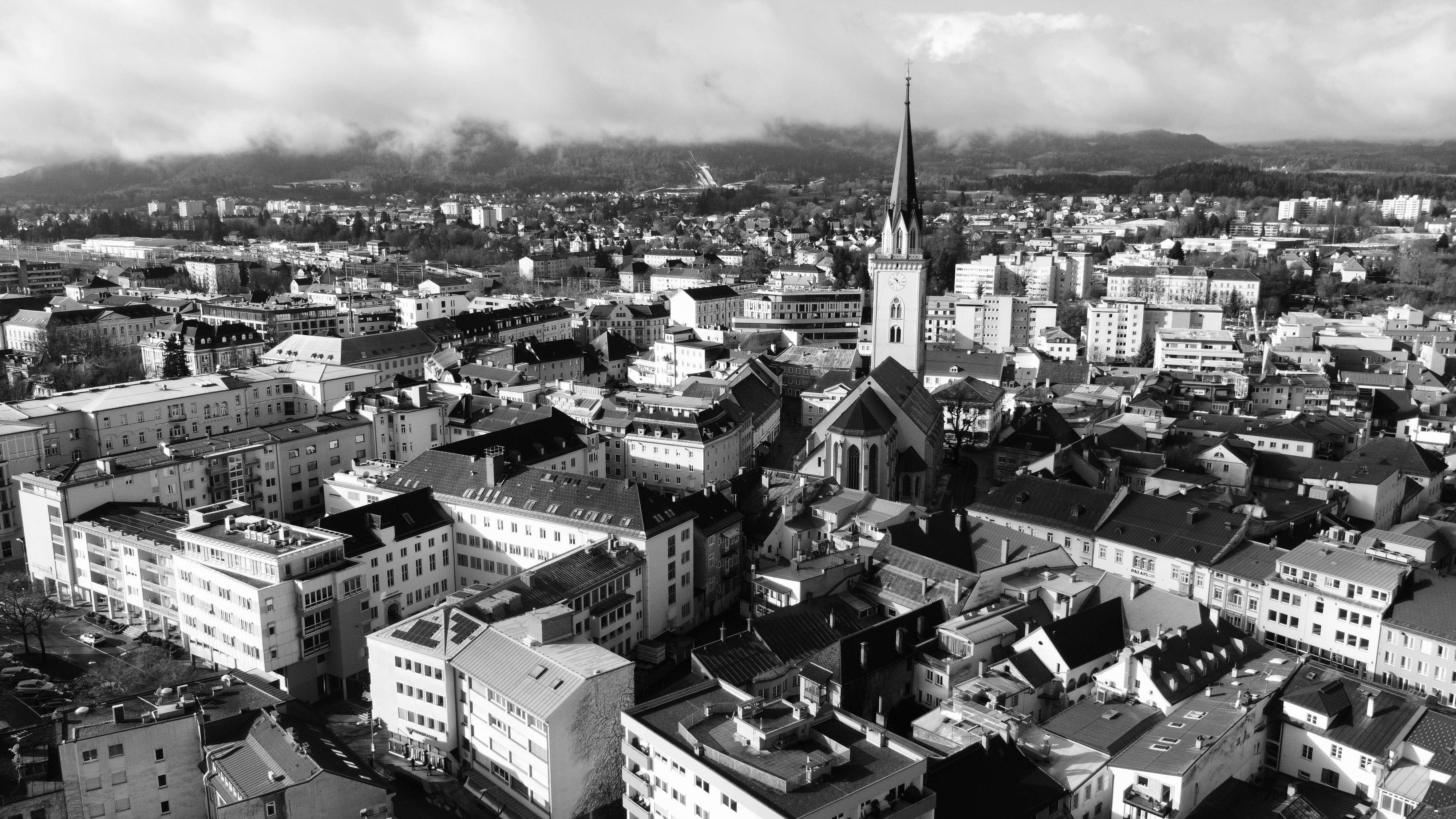 16.02.2025 | Villach trauert: Gedenkmarsch und Gottesdienst