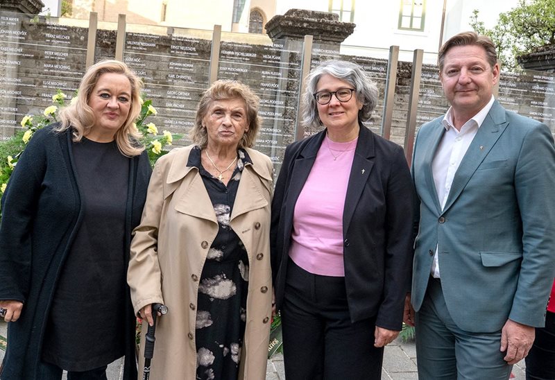 Das "Denkmal der Namen" wurde erweitert