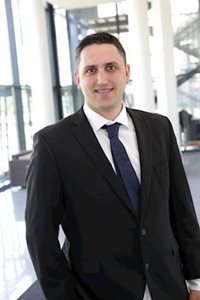 Valon Knushi