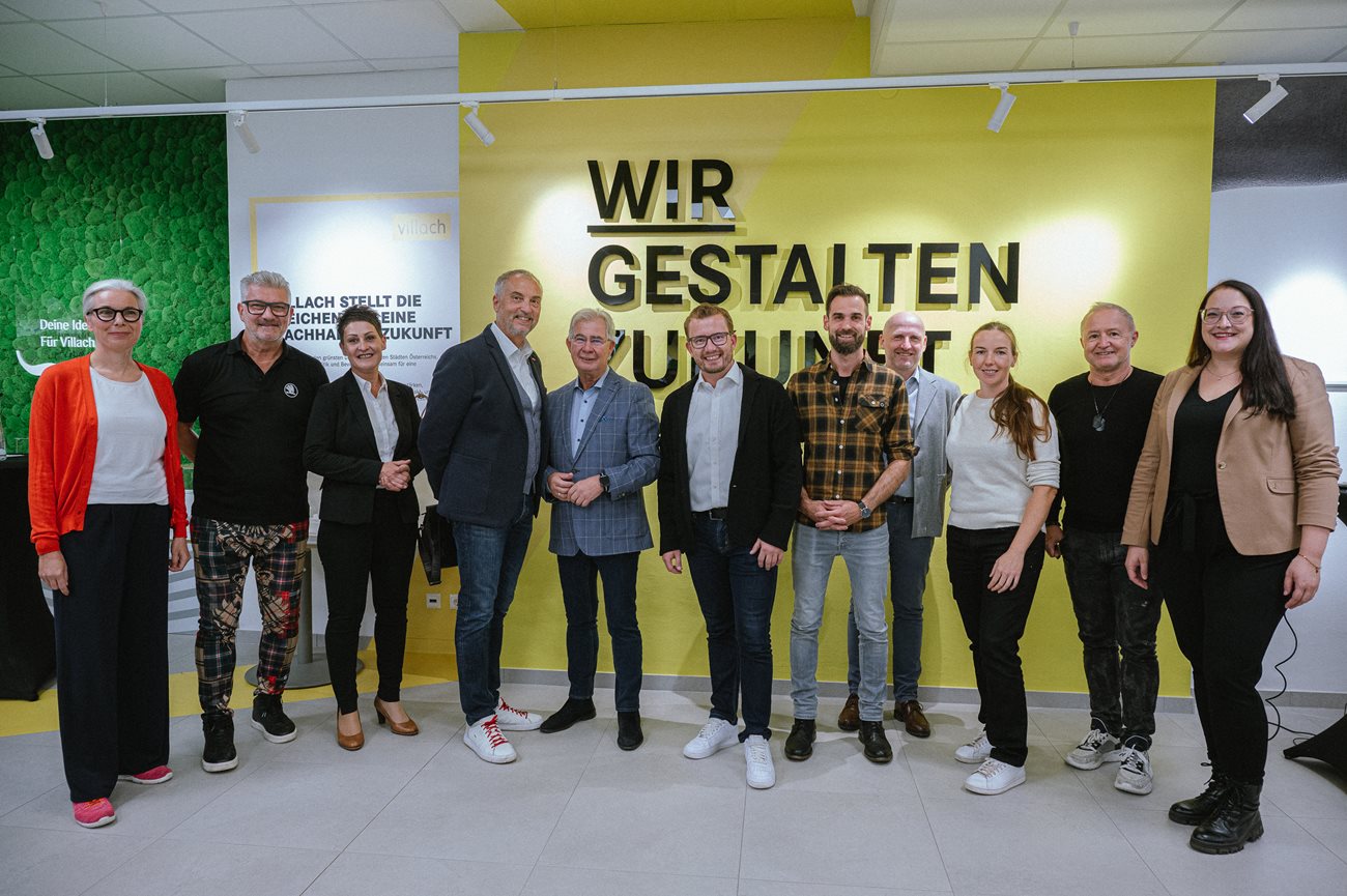 Moderatorin Martina Frühwirth, Heinz Grossmann (Skoda), Sonja Jelitsch (XXXLutz), Richard Oswald (Atrio), Stadtrat Harald Sobe, Pierre Bechler (Stadtmarketing), Viktor Rogi (Paten der Nacht), Alfred Wolligger (Leiter Wirtschaftshof), Carmen Dietinger (Stadtgrün), Thomas Maurer (Tiefbau), Vizebürgermeisterin Sarah Kathonig.