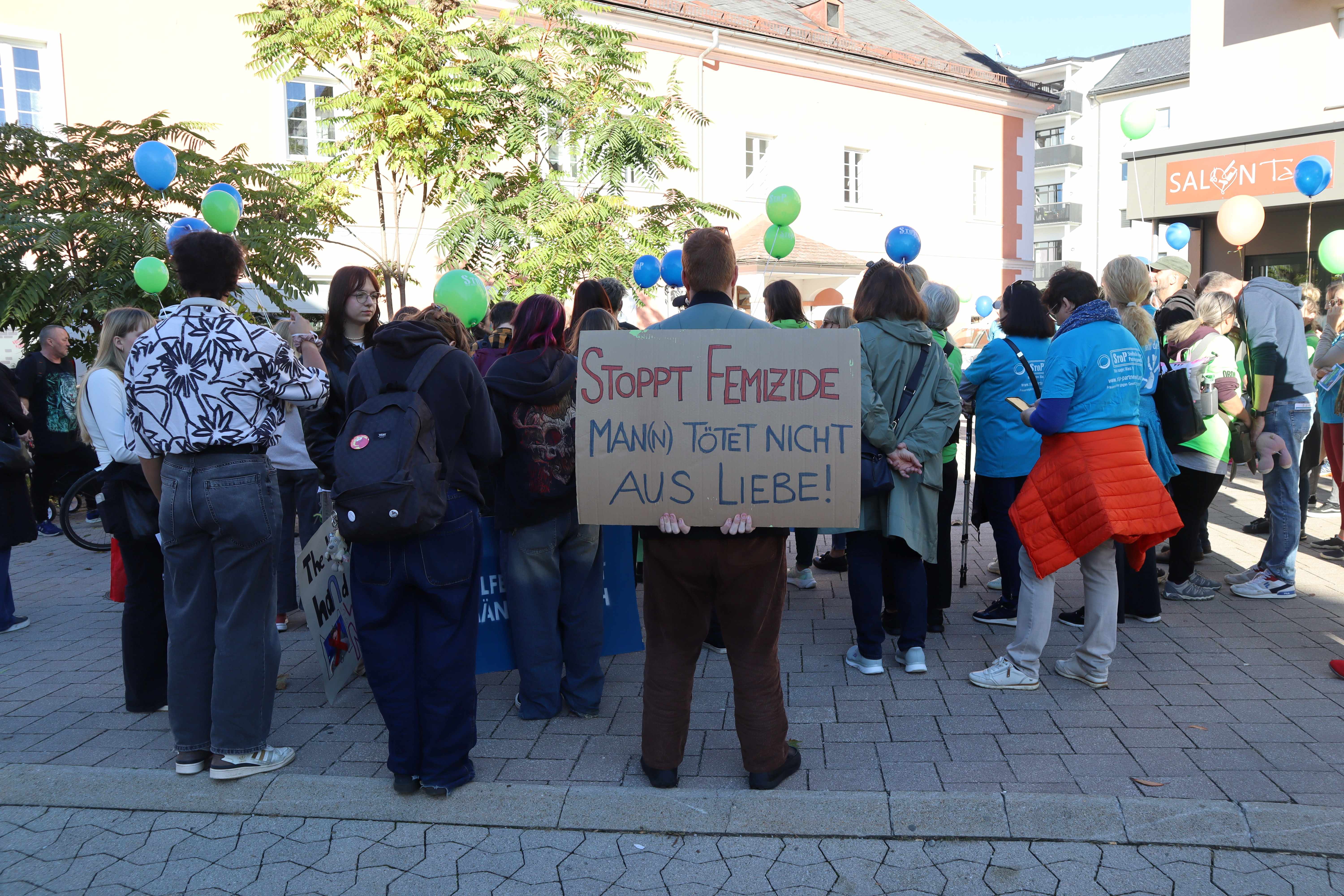 Gemeinsam gegen Gewalt an Mädchen und Frauen