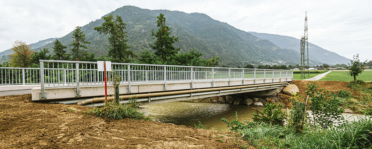 Brücke über den Treffner Bach