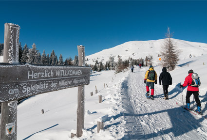 Winterwanderweg zum Dobratsch-Gipfelhaus.