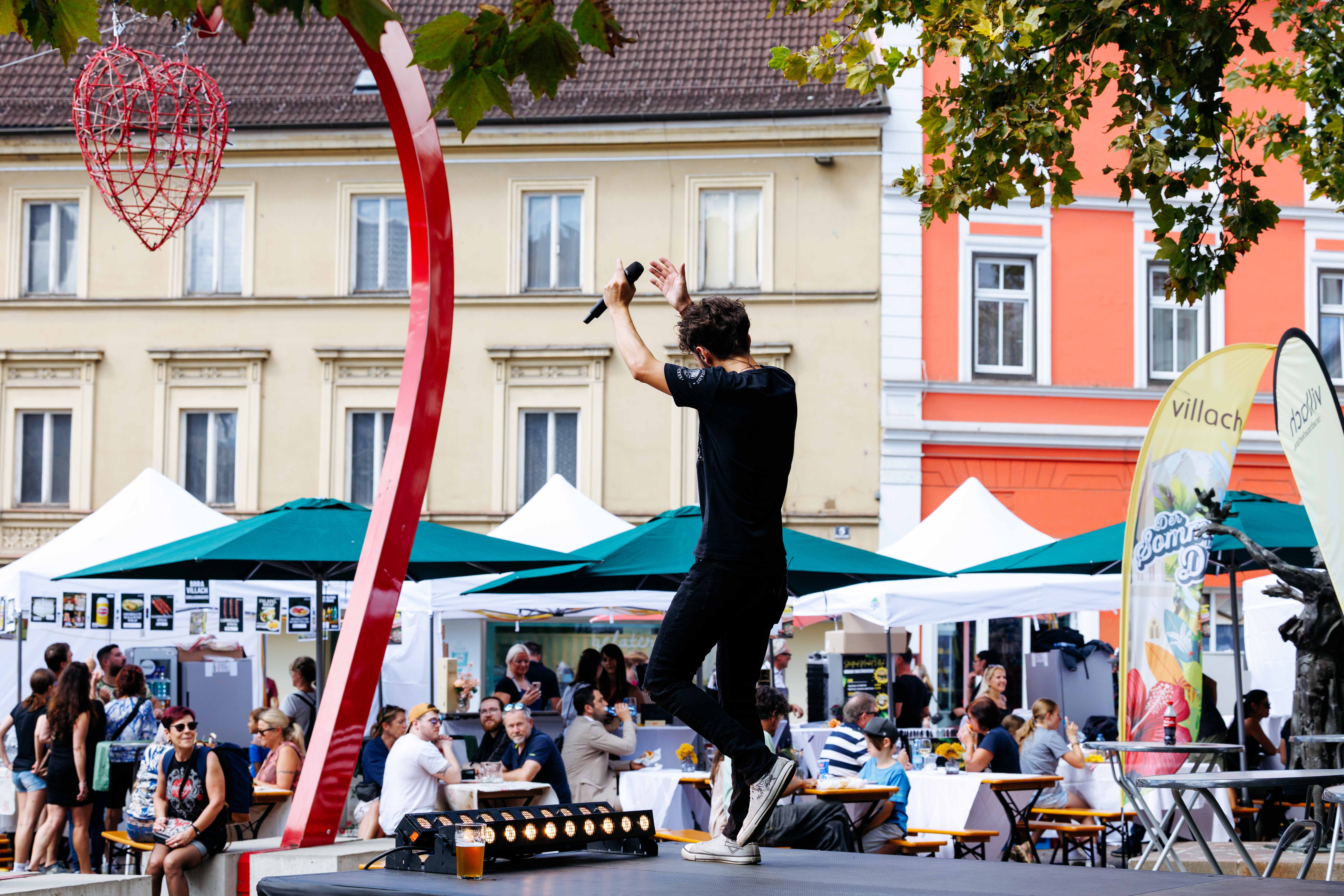 LIVE SPOT NIKOLAIPLATZ